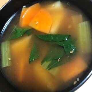 じゃがいもが入った豆板醤スープ